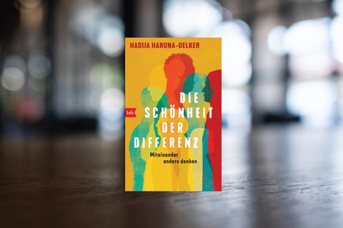 Cover: "Die Schönheit der Differenz" von Hadija Haruna-Oelker