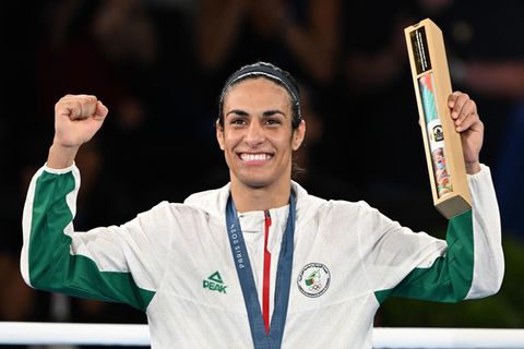 Bei Olympia hatte Imane Khelif es allen gezeigt und am Ende Gold gewonnen