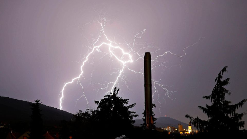 Gewitter mit Blitzen