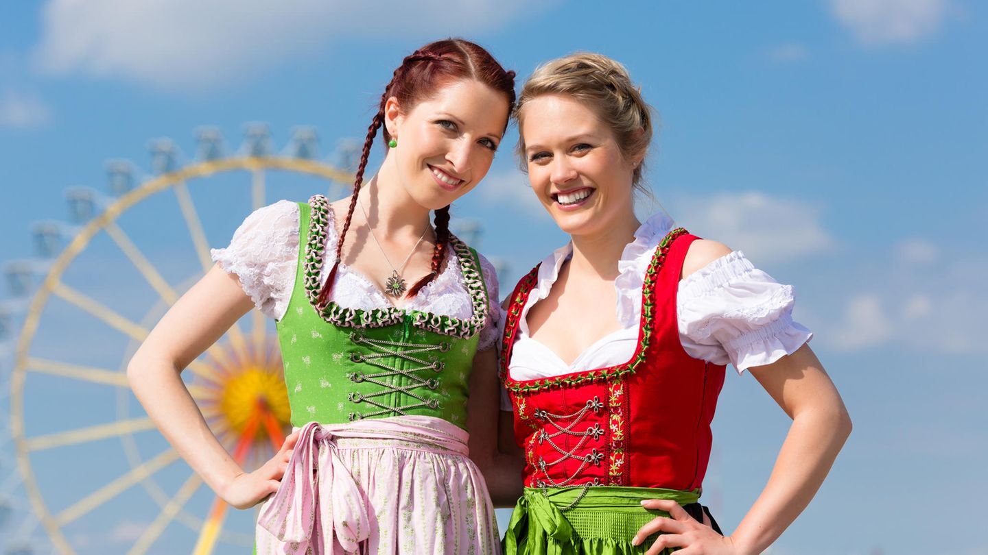 Dirndl BHS: These models conjure up a beautiful cleavage