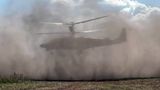 Hubschrauber hebt ab