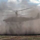 Hubschrauber hebt ab