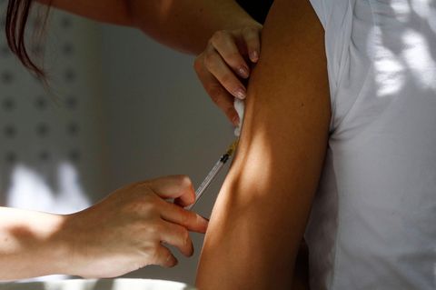 Gegen MPox, umgangssprachlich Affenpocken genannt, gibt es eine Impfung