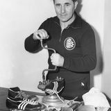 Adidas-Gründer schraubt Stollen in die Schuhe der Nationalspieler