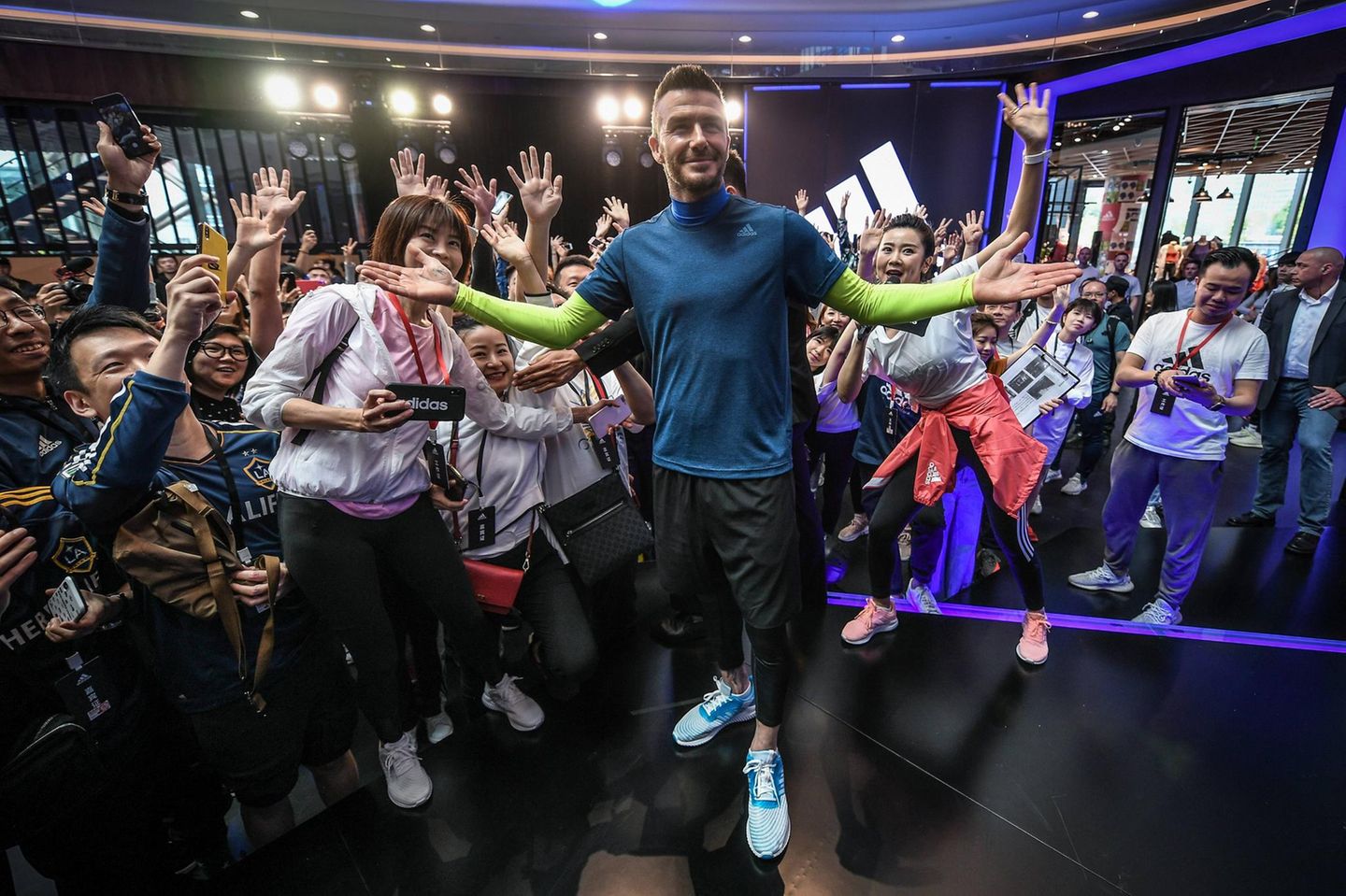 Kulturelle Aneignung? Diese Adidas Kreation Bringt Das Netz Zum Explodieren! - uv3kblc