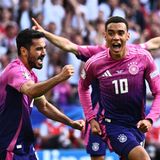 Jamal Musiala bejubelt sein Tor für die deutsche Nationalmannschaft gegen Ungarn