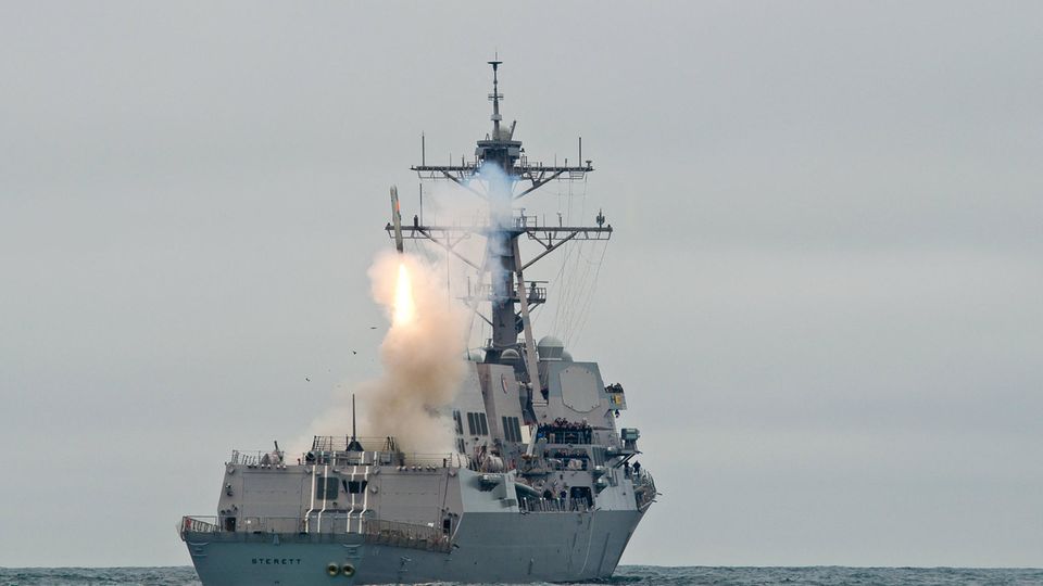 Ein Tomahawk-Marschflugkörper startet von einem US-Kriegsschiff im Pazifik