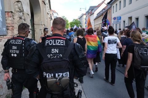 Der CSD in Bautzen wird von Polizisten geschützt