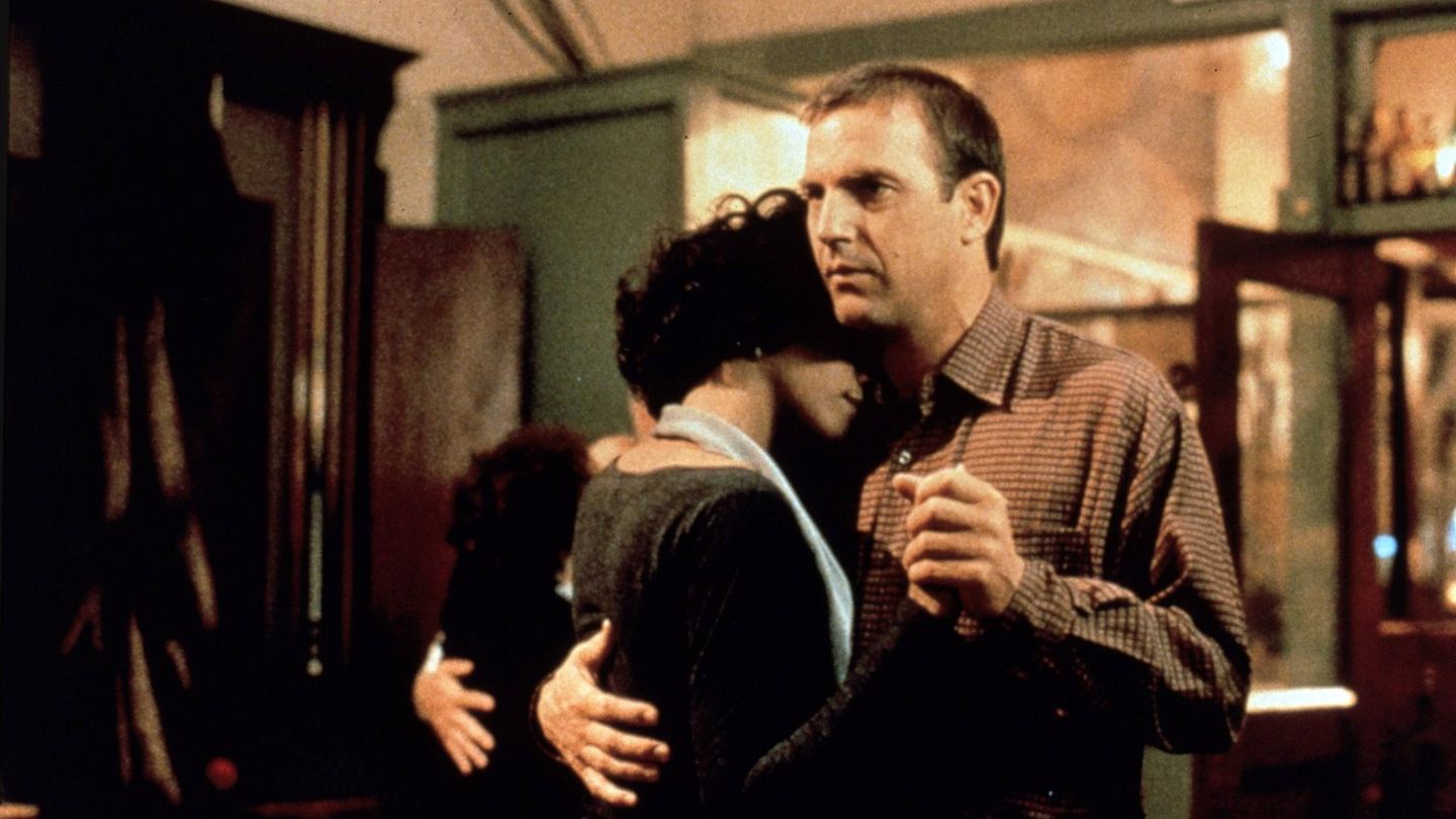 "Bodyguard" (1992) Kevin Costner in "Bodyguard"