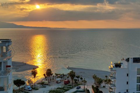 Albanien Sonnenuntergang über dem Meer