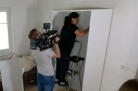 Der XXL-Schrank "Pax" von Ikea soll durch eine Neuerung künftig ganz allein von einer Person in nur 20 Minuten aufzubauen sein. Im Video sehen sie den Test.