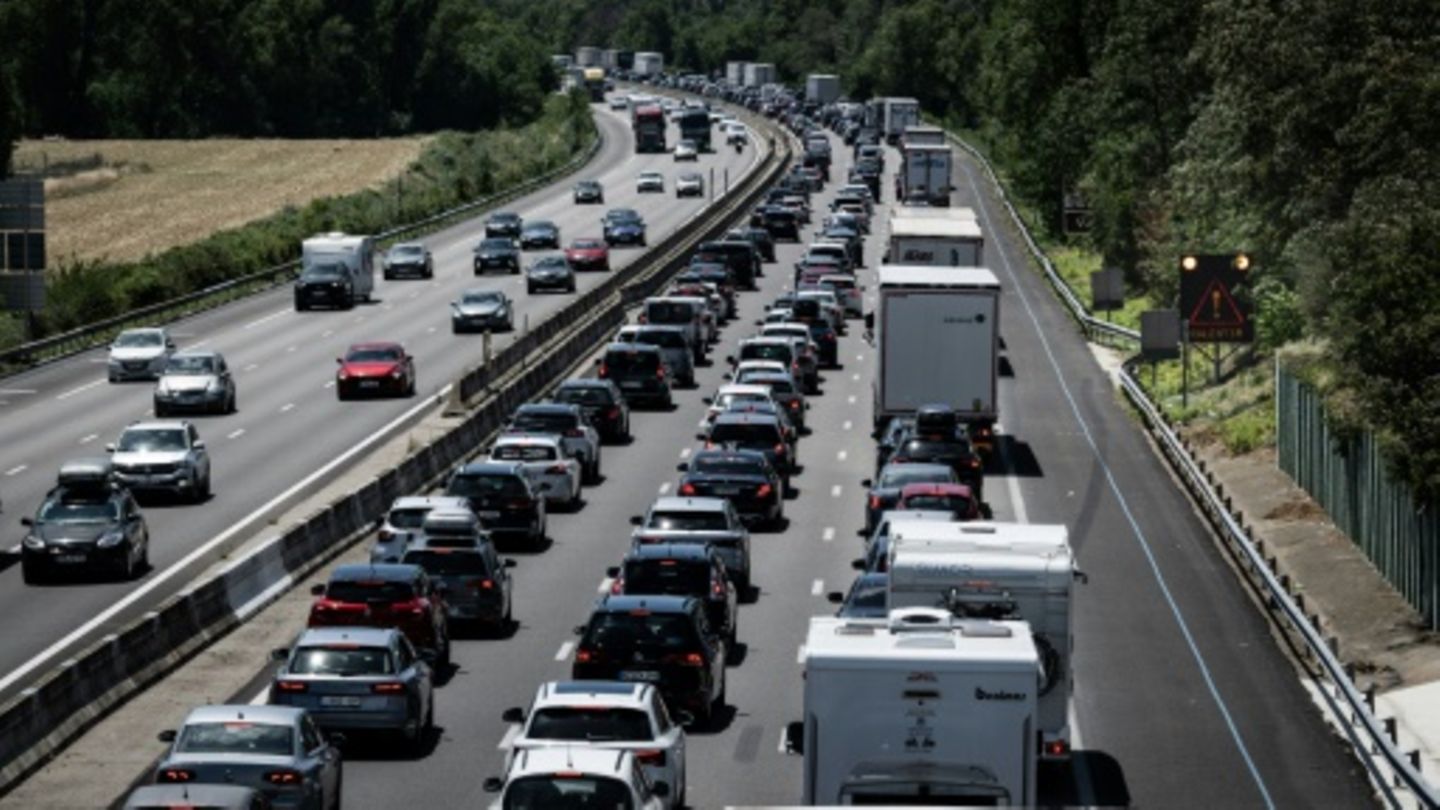 ADAC: Viele Reiser&uuml;ckkehrer am Wochenende auf Autobahnen unterwegs