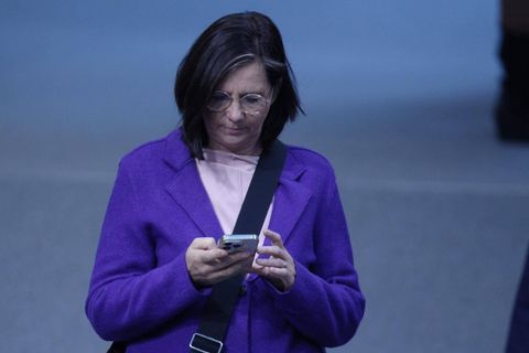 "Ruf einfach an", postete Katrin Göring-Eckardt auf der Plattform X