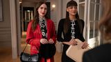 Über 350 Designer-Handtaschen haben laut Netflix in der neuen Staffel einen Gastauftritt. Dass sich Emily in Wirklichkeit niemals so teure Designer-Mode leisten könnte, und die Fummel noch nicht einmal in ihr kleines Apartment passen, findet Kostümbildnerin Fitoussi zweitrangig. Das sei eben Unterhaltung. "Ich möchte mich nicht langweilen. Ich will Kleidung und Accessoires sehen, die mich zum Träumen einladen, die man sich nicht leisten kann, die unerreichbar sind," sagte sie "Harper's Bazaar".