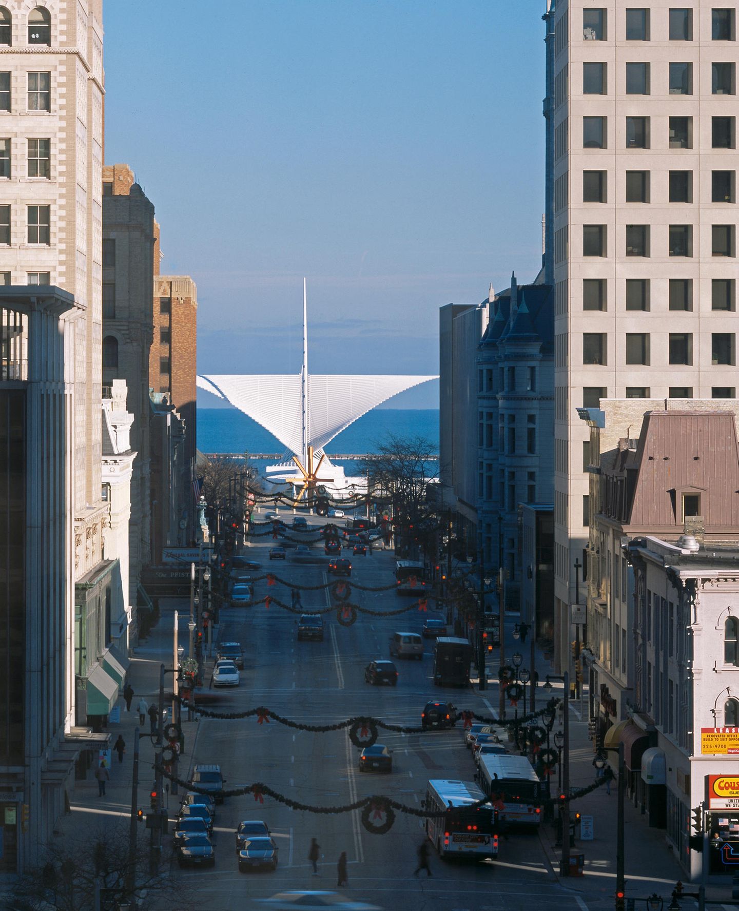 Milwaukee Art Museum, Milwaukee, Wisconsin, USA, 1994–2001