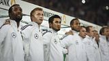 Im Oktober des Jahres geht es mit Marco Reus und Co. dann in der Kreis der Nationalmannschaft weiter. Seine Premiere feiert er gegen Belgien in Düsseldorf