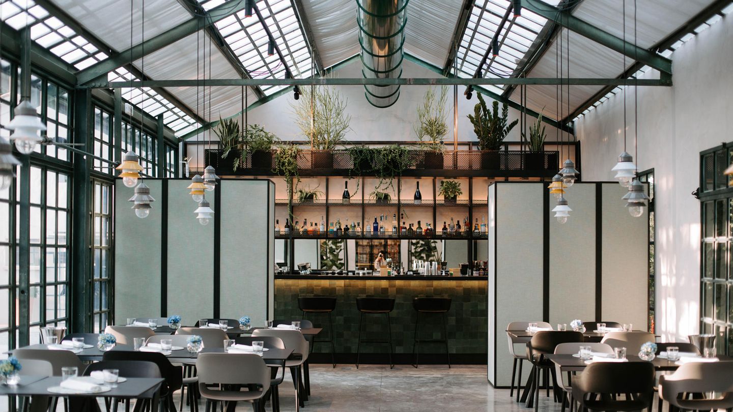 ... den neuesten Streich der kreativen Hotelbesitzer: Das Restaurant Limonaia. Das restaurierte Gewächshaus mit Blick auf die Weinberge serviert jeden Tag regionales und nachhaltiges Essen – nicht nur für Hotelgäste.  