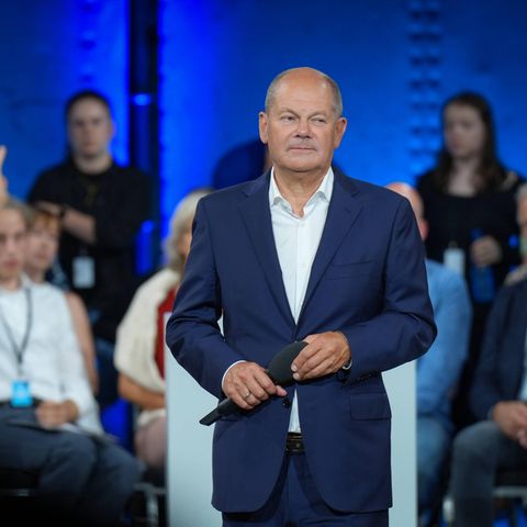 Bundeskanzler Olaf Scholz beim Kanzlergespräch in Bremen