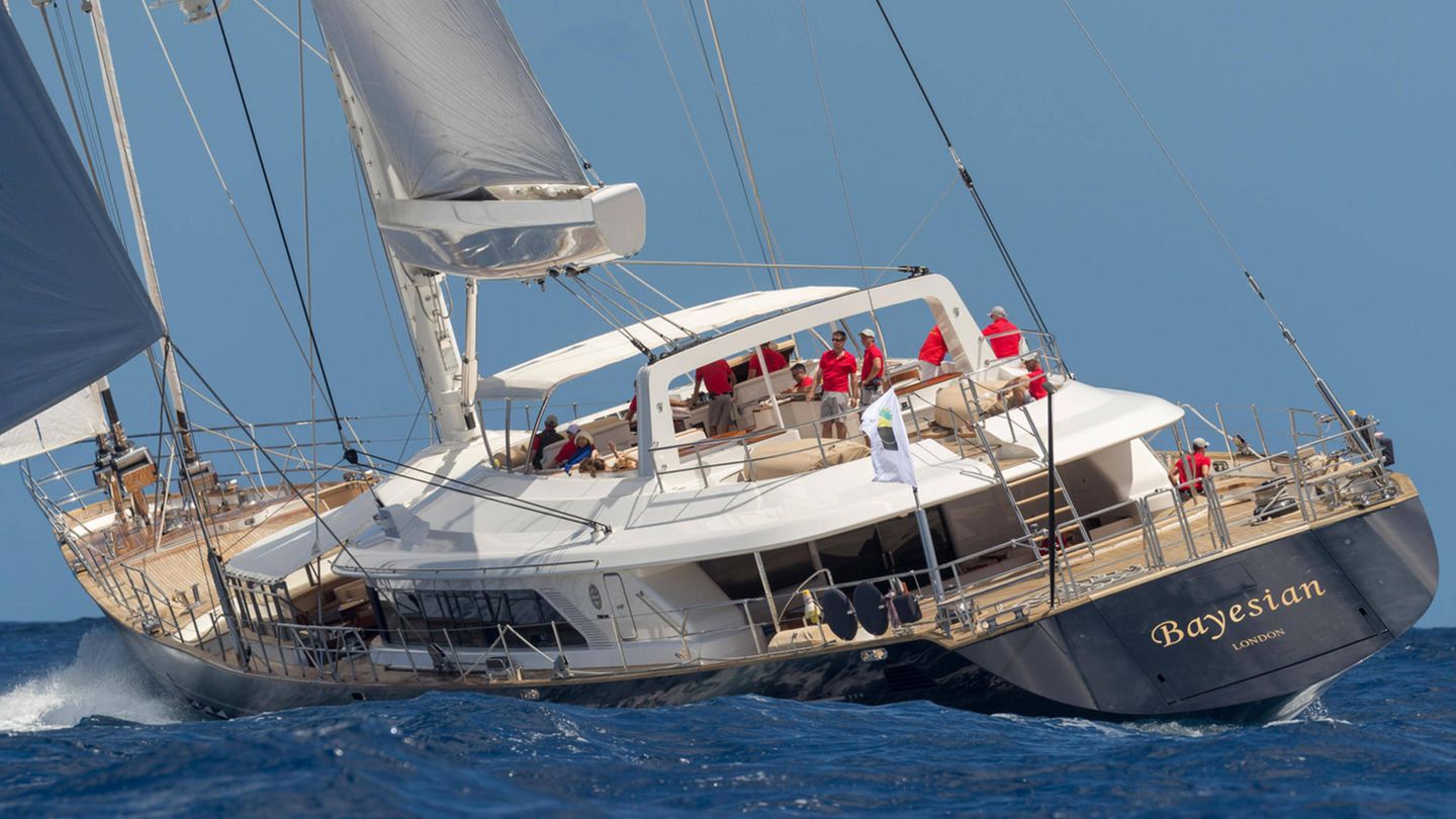 Gesunkene Superyacht: Mutter rettet Baby vor dem Ertrinken: 