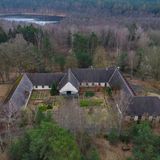 Blick auf den ehemaligen Landsitz von NS-Propagandaminister Goebbels