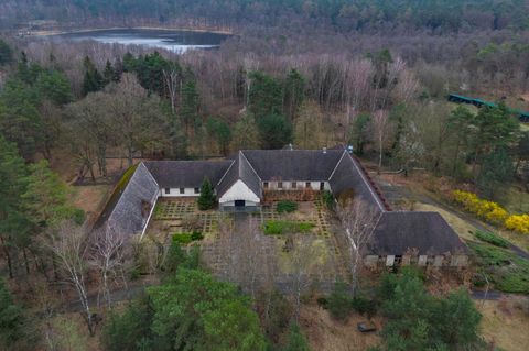 Blick auf den ehemaligen Landsitz von NS-Propagandaminister Goebbels