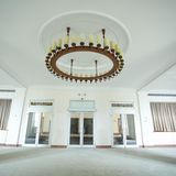 Blick in eines der Gebäude der ehemaligen Jugendhochschule der Freien Deutschen Jugend