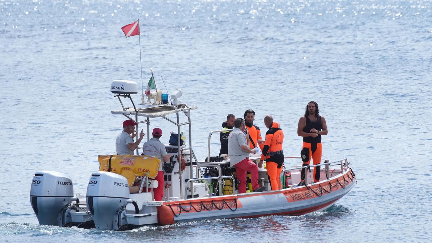 Unglück vor Sizilien: Taucher bergen zwei Leichen von Bord der gesunken Luxusyacht