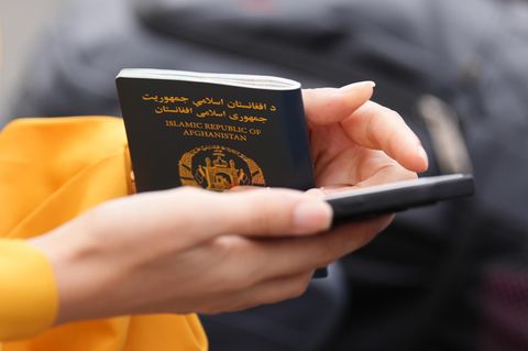 Afghanistan: Warum Geflüchtete Urlaub im Heimatland machen können – obwohl das verboten ist