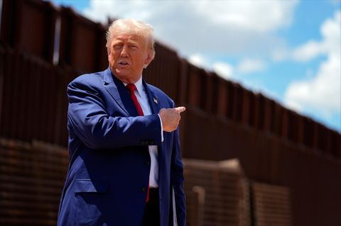 US-Wahl: Donald Trump teilt gegen Kamala Harris aus