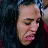 Hilfe, ihr schmeckt's nicht! Elena Miras konnte nicht verbergen, wie ihr das Abendessen mundet: gar nicht. Aus ihrer Meinung machte sie auch keinen Hehl. Sie behauptet, im Essen sei Sand. "Der Hunger treibt's rein", sagt Eric Stehfest