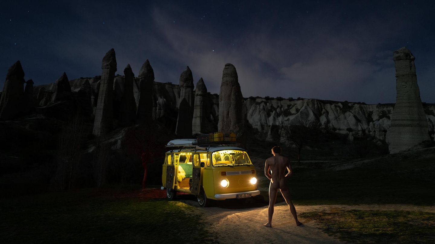 Mit VW-Bus im Love Valley