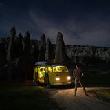 Mit VW-Bus im Love Valley