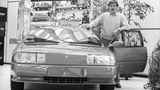 Schon früh zeigte sich, dass Daum (hier im Jahr 1987) mit mehr Selbstbewusstsein gesegnet war als manch anderer Trainer. Einige legten ihm sein Auftreten als Arroganz aus, andere als Authentizität. In seiner Zeit als Trainer beim 1. FC Köln begann auch Daums Dauer-Fehde mit Bayern-Boss Uli Hoeneß ...