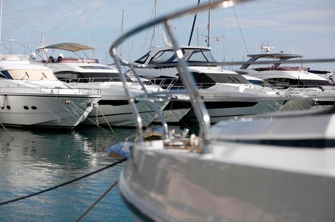 Yachten im Hafen von Puerto Portals auf Mallorca