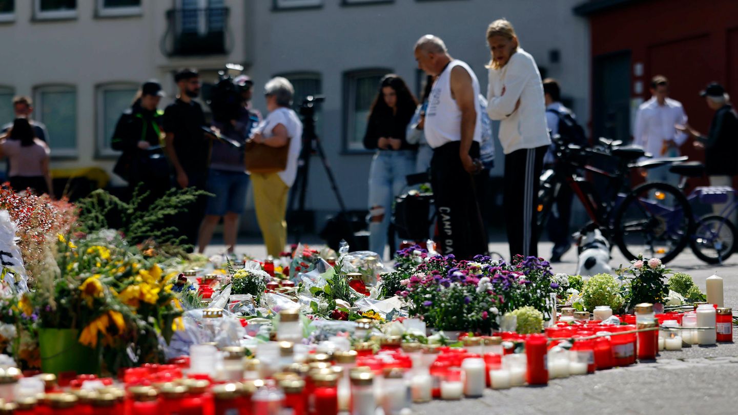 Umfrage: Mehrheit der Deutschen ist nach Solinger Anschlag gegen Aktionismus der Politik