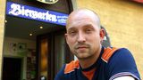 Der Musiker Thomas Brückner, besser bekannt unter seinem DJ-Namen Tomcraft starb am 15. Juli. Er wurde 49 Jahre alt. DJ Tomcraft erlangte erstmals zur Mitte der 1990er-Jahre Bekanntheit. Seine erste Platte, "This is No House", veröffentlichte er im Jahr 1995. Sein größter Hit "Loneliness" datiert aus dem Jahr 2002 und schaffte es bis an die Spitze der Charts in Großbritannien