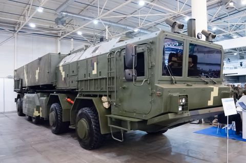 Das Raketensystem Sapsan beziehungsweise Hrim-2 wurde 2018 in Kiew gezeigt