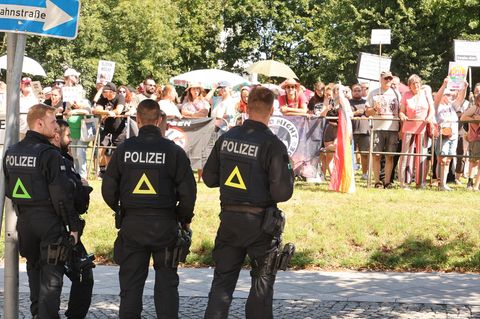 Erster AfD-Landrat: Sonneberg: Ehrenamtliche legen aus Angst vor Angriffen ihre Arbeit nieder