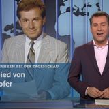 Jens Riewa, sein Nachfolger als Chefsprecher, moderierte die letzten Sendung ab. Jan Hofer war nun selbst zu einer Nachricht geworden