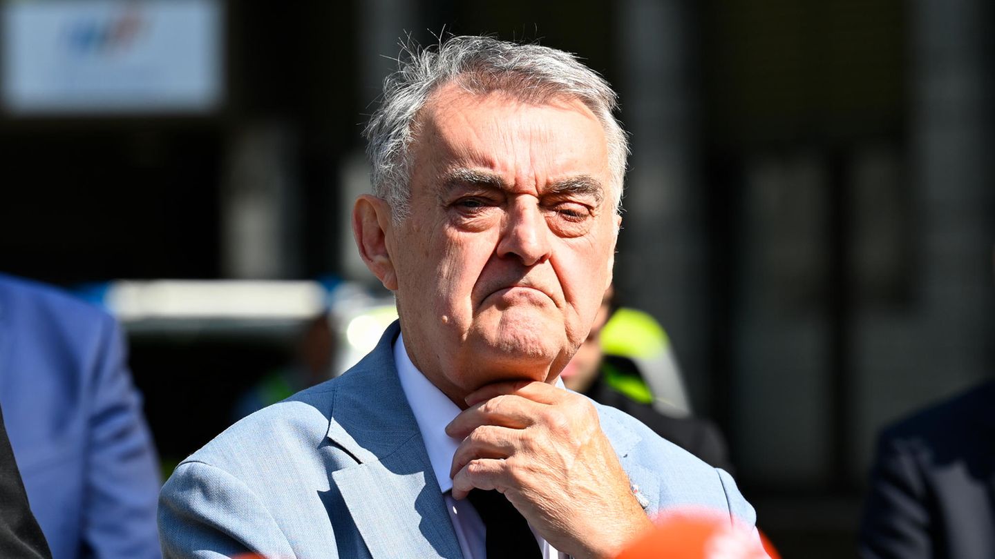 Nordrhein-Westfalens Innenminister Herbert Reul (CDU) in Solingen