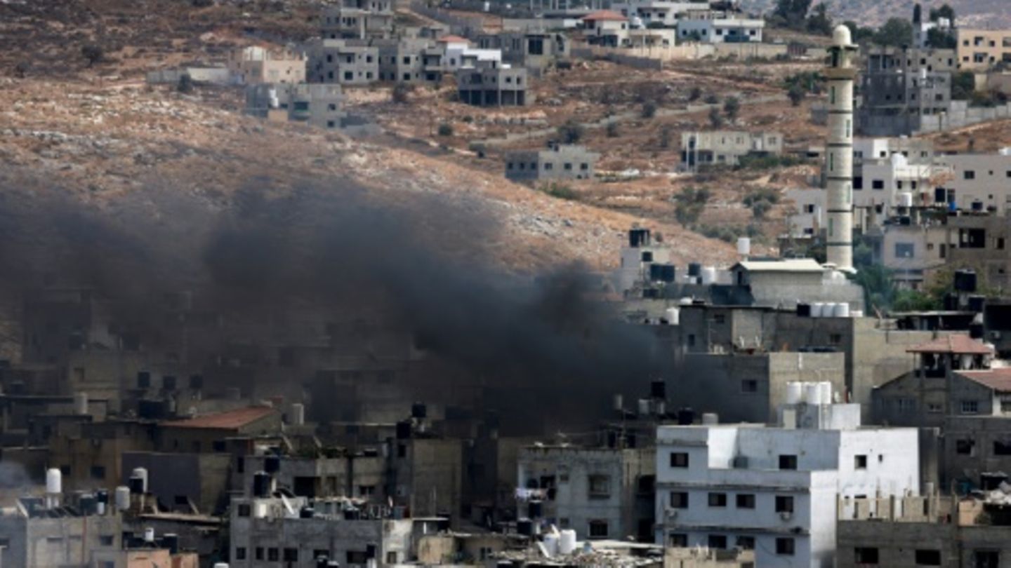 Israel continues operation in the West Bank - Commander of Islamic Jihad killed