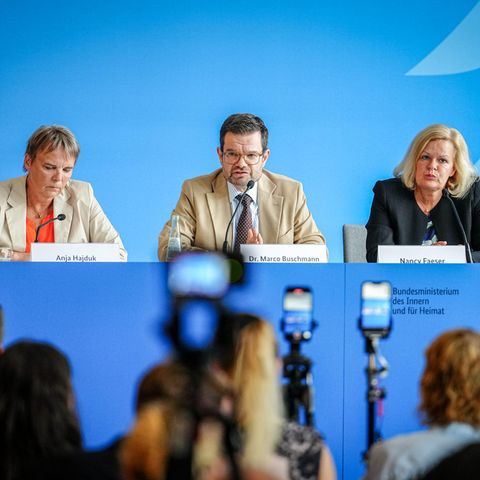 Von links: Anja Hajduk (Bündnis 90/Die Grünen), Staatssekretärin im Bundeswirtschaftsministerium, Justizminister Marco Buschmann (FDP) und Innenministerin Nancy Faeser (SPD)