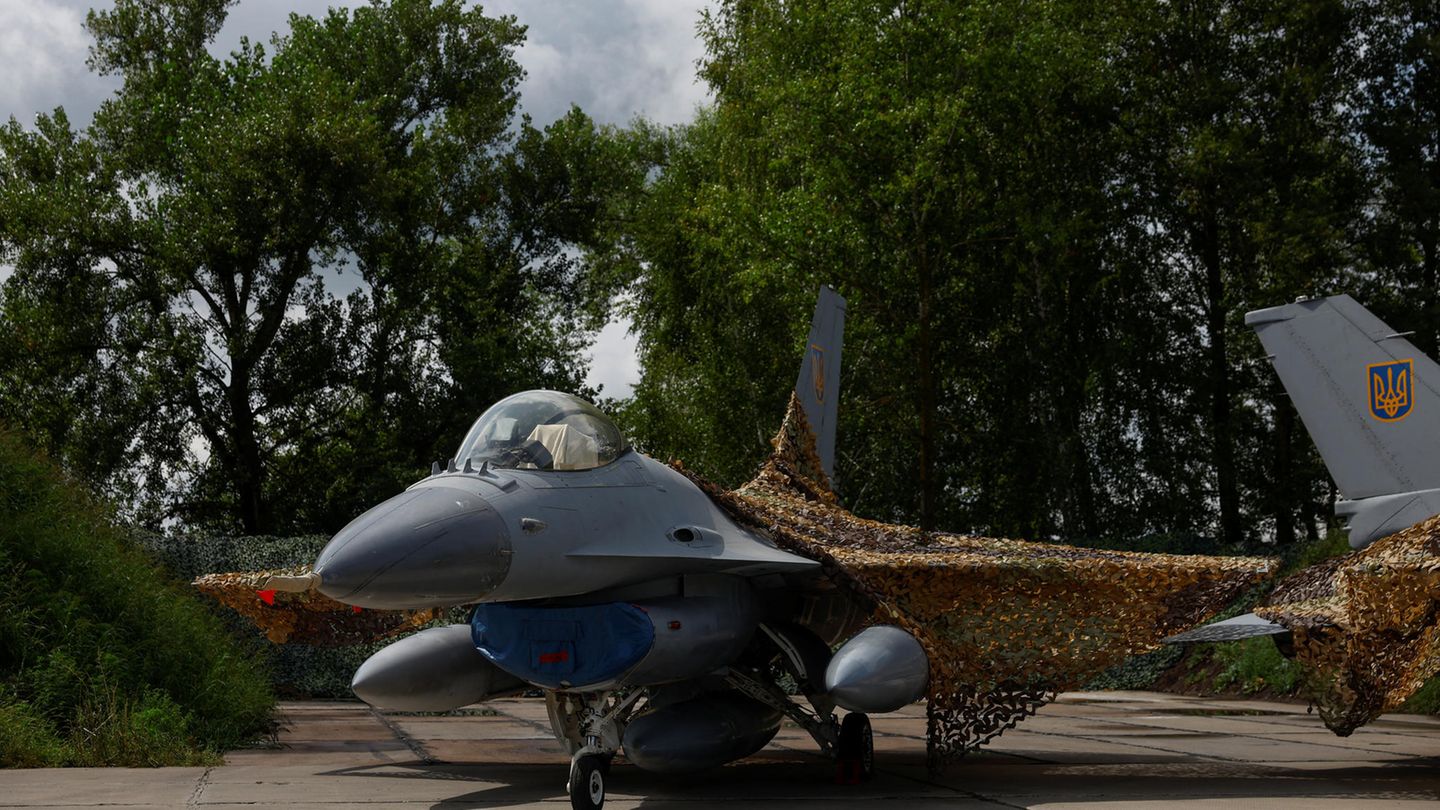 Krieg in der Ukraine: Erster F-16-Kampfjet offenbar von eigener Patriot-Rakete abgeschossen