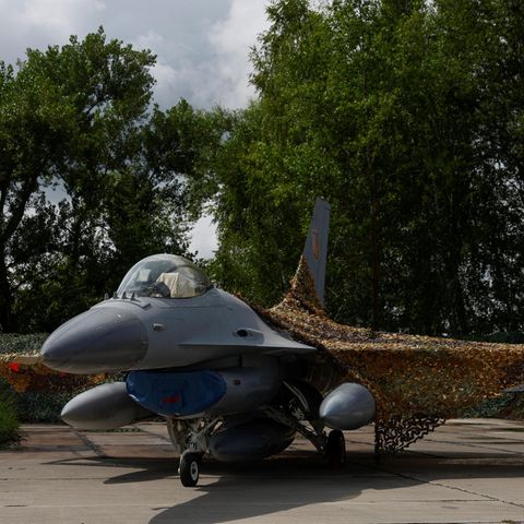 F-16-Kampfflugzeuge der ukrainischen Luftstreitkräfte Anfang August