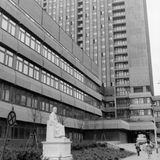 21-geschossiges Hochhaus der 1982 eröffneten Universitätsklinik der Charité