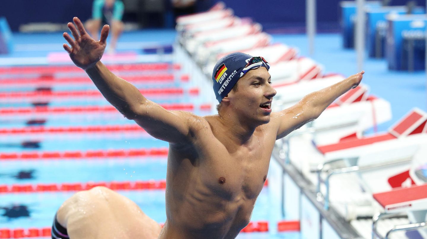 Die erste Medaille für Deutschland: Maurice Wetekam hat bei seinem Paralympics-Debüt Bronze über 100 Meter Brust gewonnen. "Es hätte nicht besser laufen können. Ich bin mega glücklich damit", sagte Wetekam, der mit einer Fehlbildung des linken Armes zur Welt kam. "Unfassbar, das ist ein unglaubliches Gefühl." Auf den Sieger Stefano Raimondi aus Italien fehlten dem 18-jährigen Athleten des TSV Bayer Leverkusen 1,76 Sekunden. Silber holte Lokalmatador Hector Denayer. Für Wetekam bedeutete die Zeit von 1:07,04 Minuten eine persönliche Bestleistung
