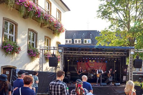 Das Stadtfest in Siegen wurde am Samstag forgesetzt und begann mit einem Gottesdienst