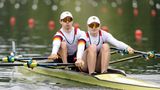 Die deutschen Athleten sammeln weiter fleißig Medaillen. In die Gewinner-Riege reihte sich nun das deutsche Ruder-Duo Jan Helmich und Hermine Krumbein ein, die Bronze im Mixed-Wettbewerb gewannen. Auf der Strecke über 2.000 Meter in Vaires-sur-Marne vor den Toren von Paris erreichten sie in 7:28,31 Minuten Platz drei. Nach einem Endspurt kamen Helmich, der einen Klumpfuß hat, und die sehbehinderte Krumbein nur knapp eine Zehntelsekunde hinter dem zweitplatzierten Duo aus Großbritannien ins Ziel   