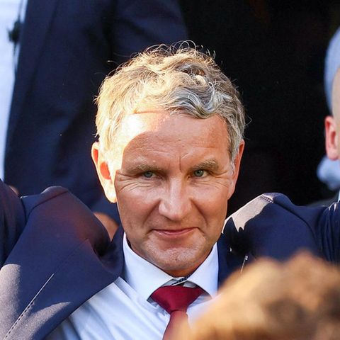 Landtagswahl: Thüringer Spitzenkandidat Björn Höcke jubelt