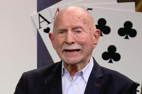 Sportkommentator Werner Hansch erzählt bei "Die Höhle der Löwen" davon, wie die Spielsucht sein Leben veränderte.